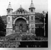 turnhalle_front_sw.jpg (14684 Byte)
